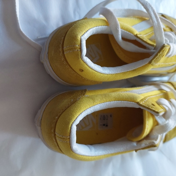 Vans - Picture 5 of 7